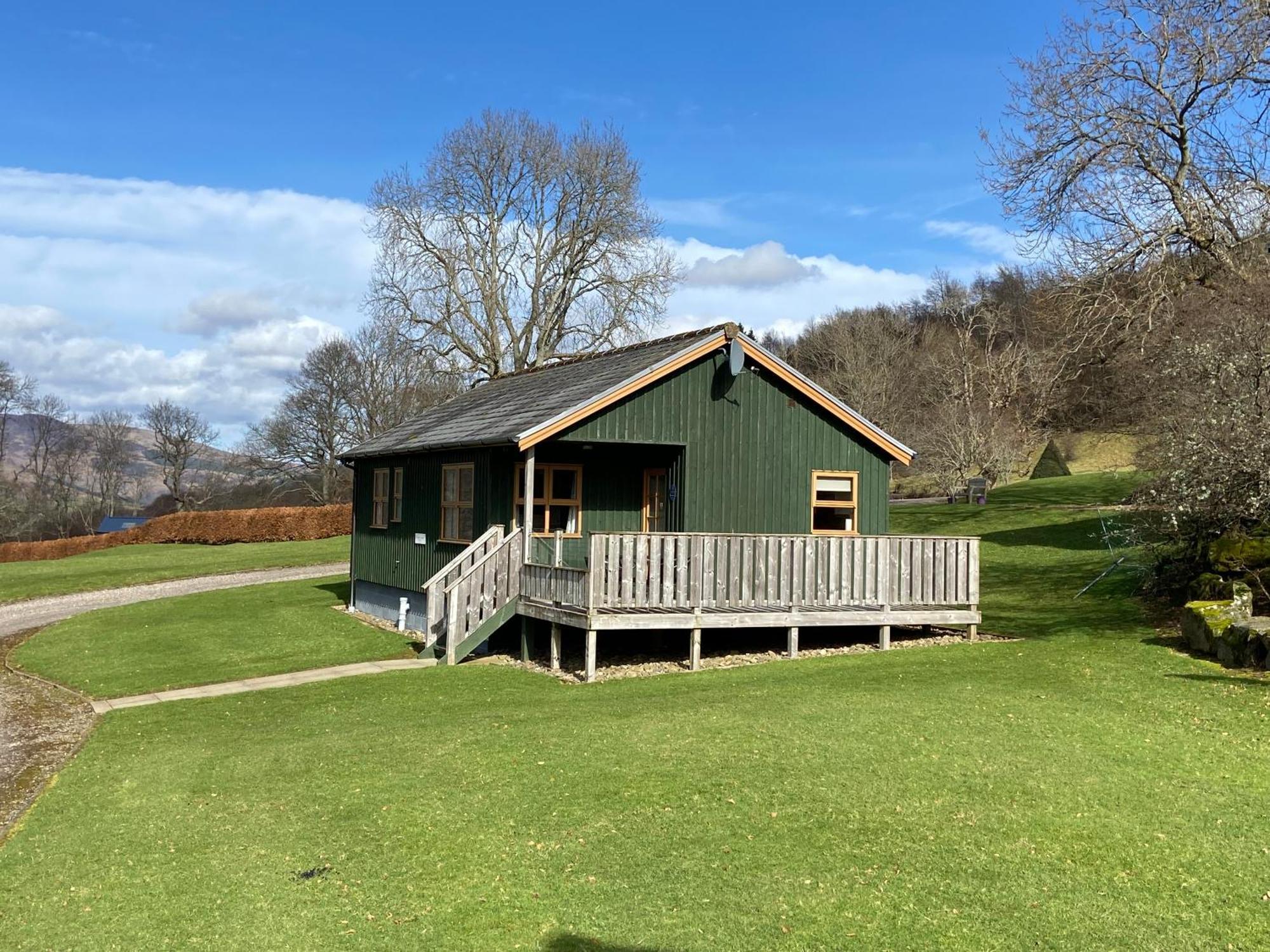 Bracken Lodges, Loch Tay, Linnie Lodge アバーフェルディ エクステリア 写真
