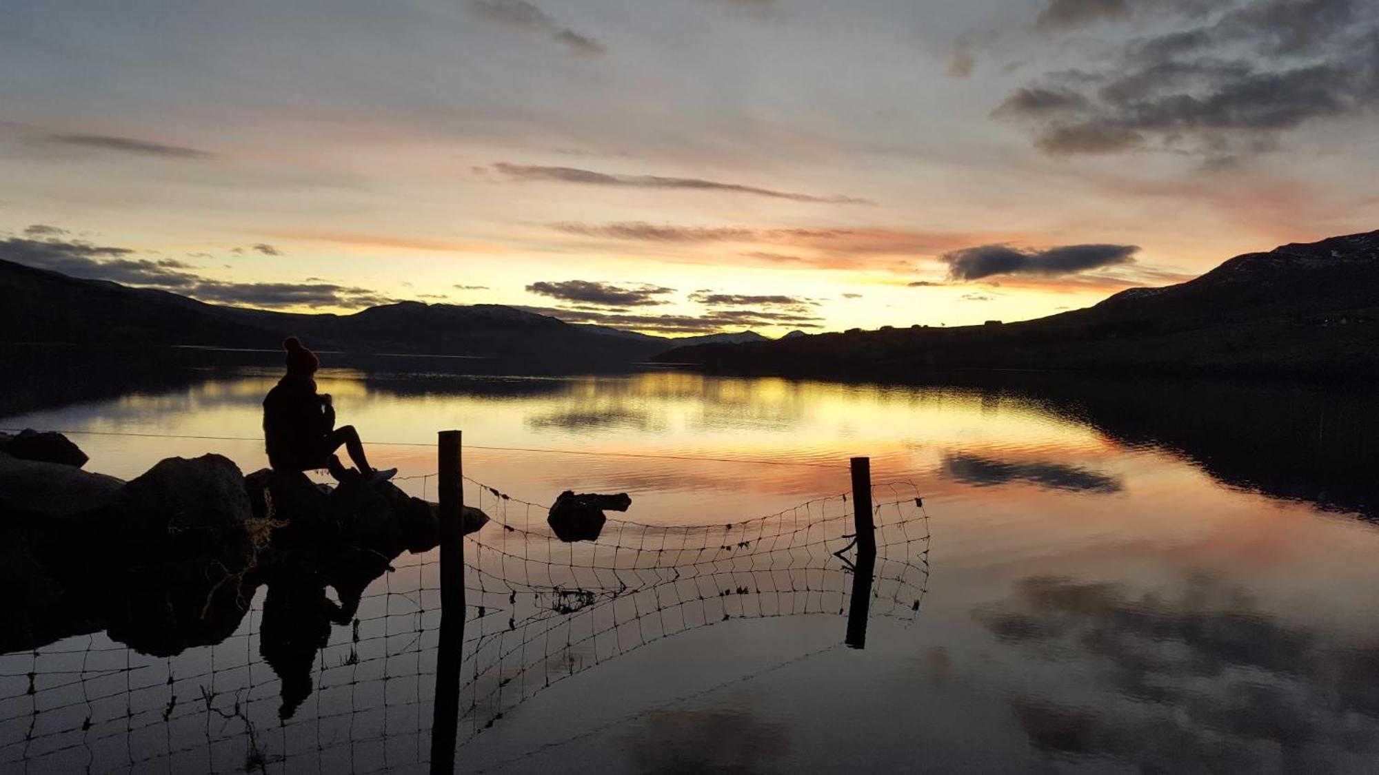Bracken Lodges, Loch Tay, Linnie Lodge アバーフェルディ エクステリア 写真