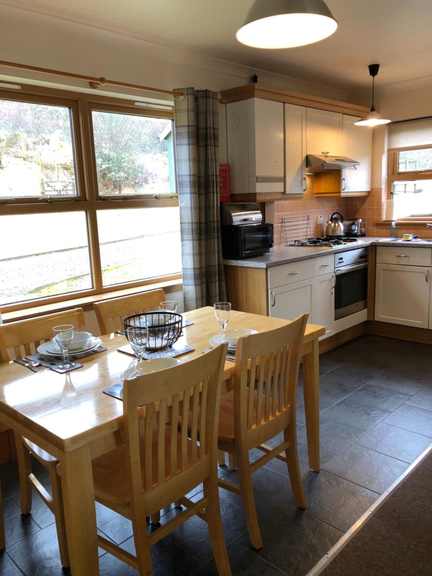 Bracken Lodges, Loch Tay, Linnie Lodge アバーフェルディ エクステリア 写真