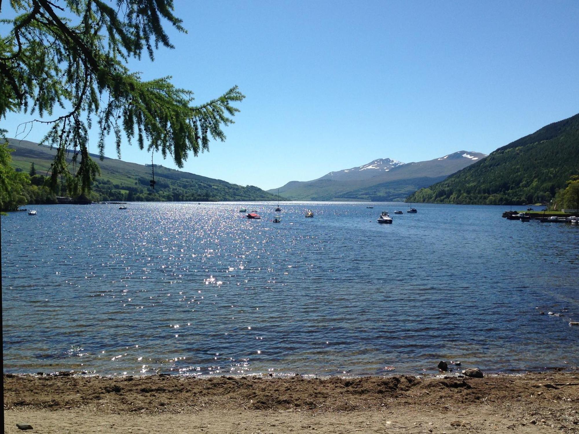 Bracken Lodges, Loch Tay, Linnie Lodge アバーフェルディ エクステリア 写真