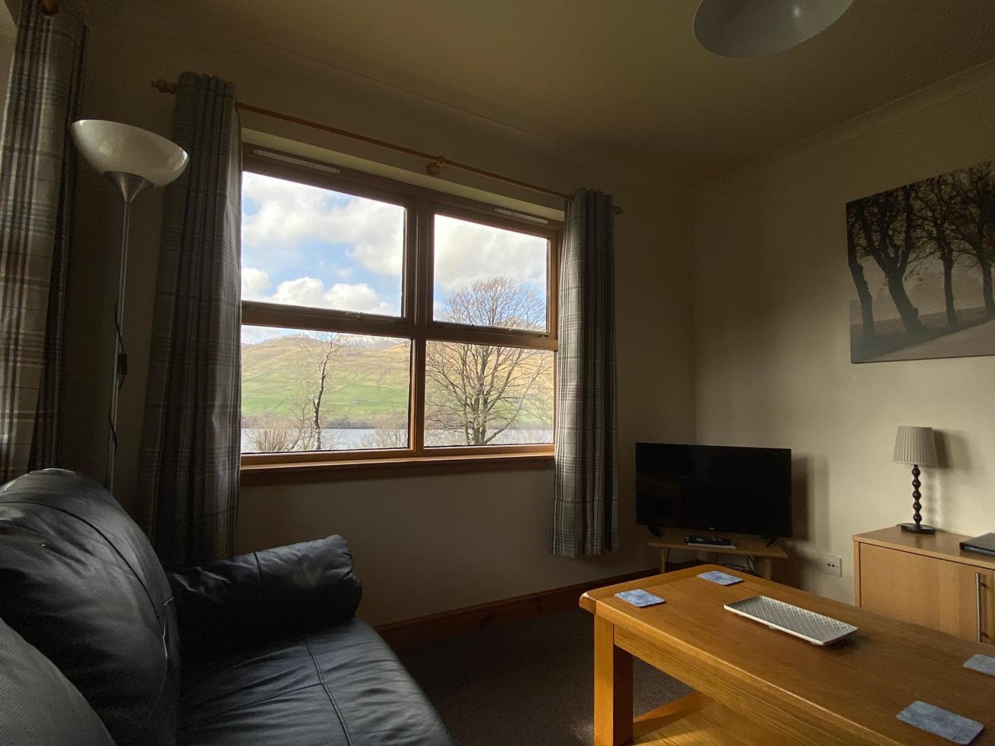 Bracken Lodges, Loch Tay, Linnie Lodge アバーフェルディ エクステリア 写真
