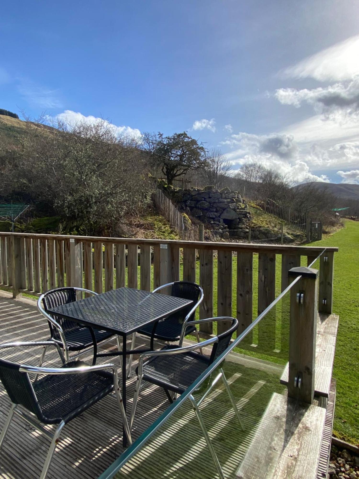 Bracken Lodges, Loch Tay, Linnie Lodge アバーフェルディ エクステリア 写真
